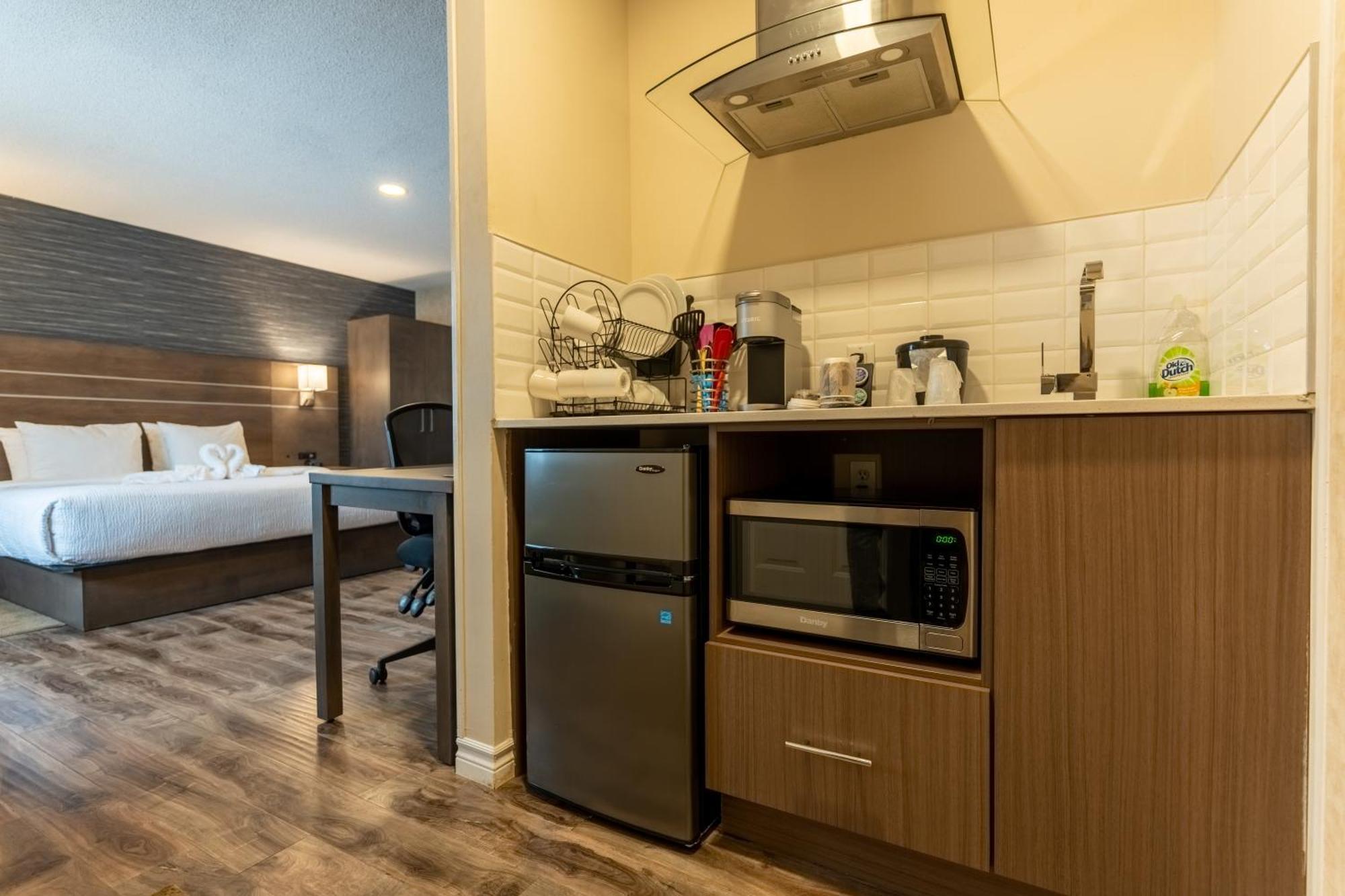 Glengarry Extended Stays Truro Exterior photo