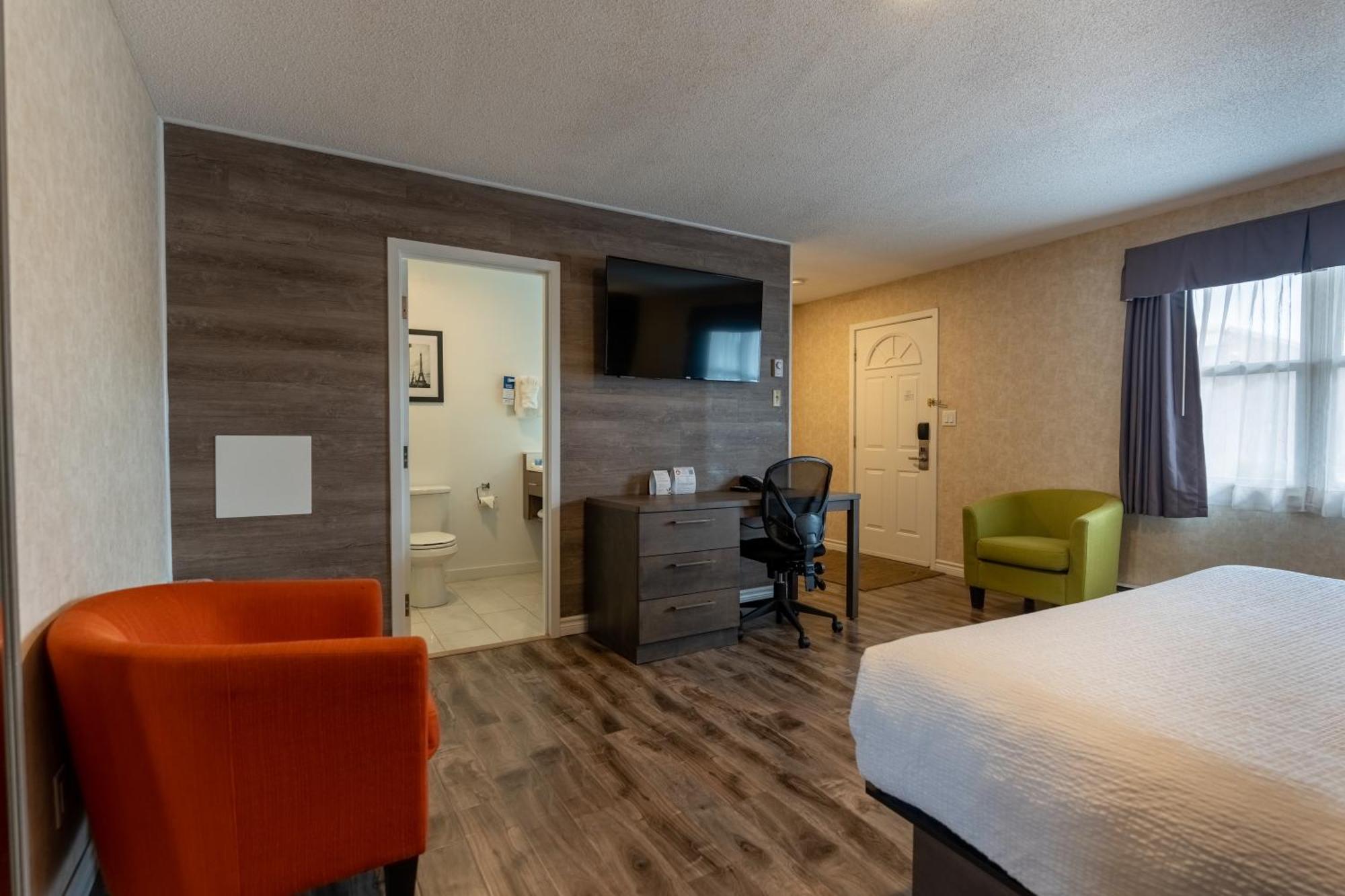 Glengarry Extended Stays Truro Exterior photo