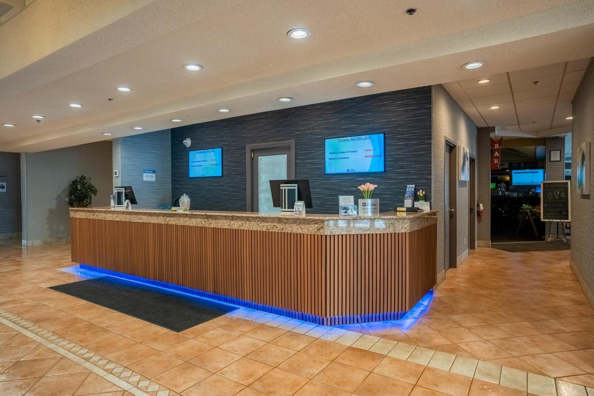 Glengarry Extended Stays Truro Exterior photo