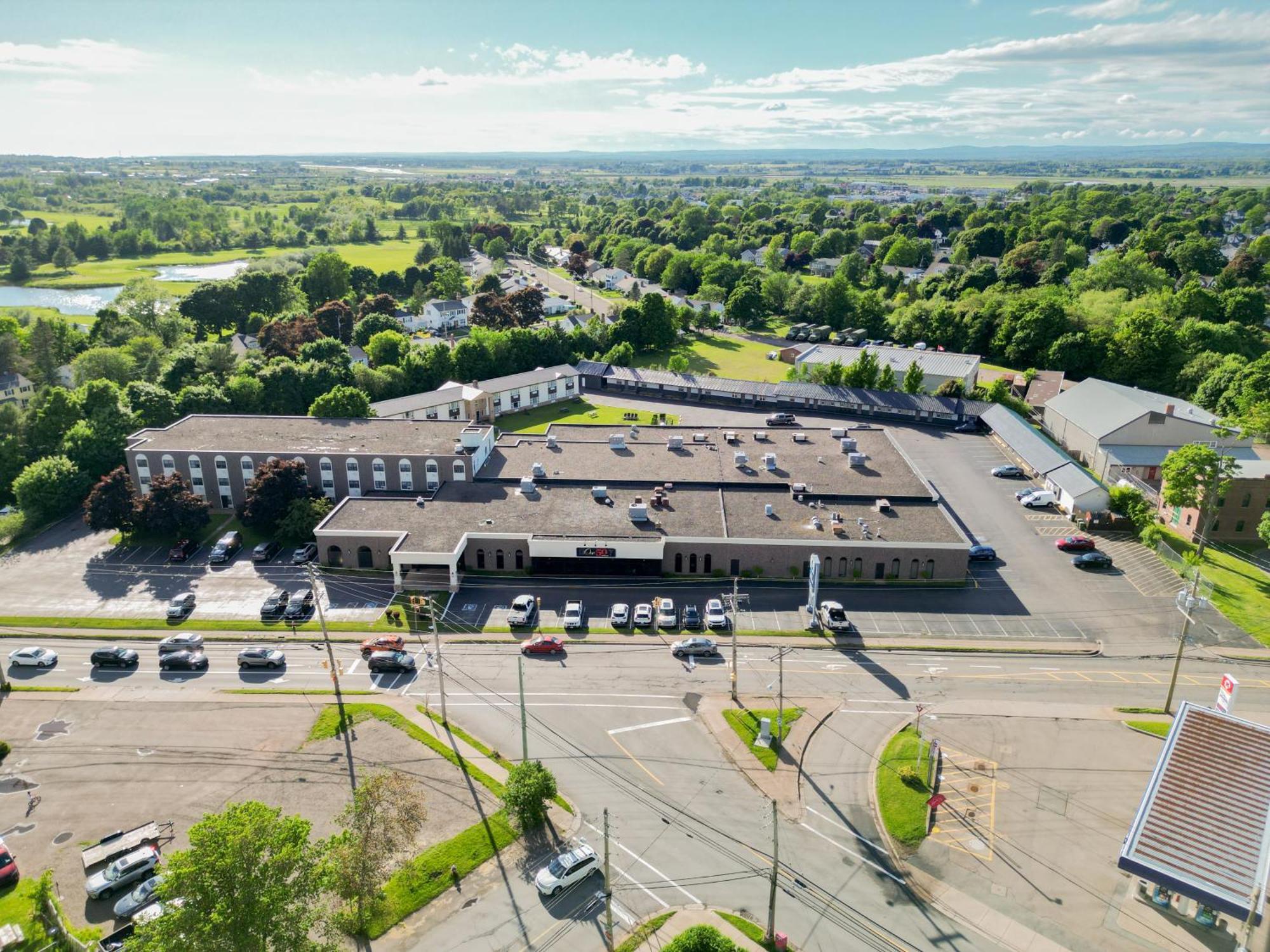 Glengarry Extended Stays Truro Exterior photo